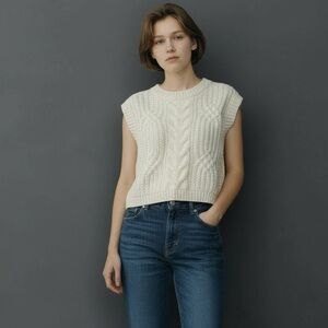 NWT Pink Rose Ivory Cable Knit Sweater in Blizzard White Size L